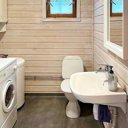 4 Person In Lysoysundet Holiday home *