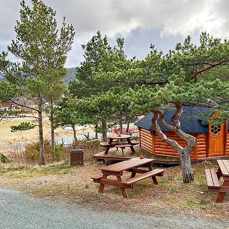 4 Person In Lysoysundet Holiday home Teksdal