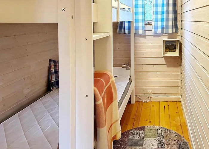 Дом отдыха 4 Person In Lysoysundet